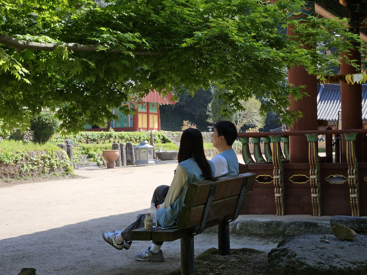  사찰에서 1박 2일 동안 함께 시간을 보내며 인연을 찾는 소개팅 프로그램. 사진 대한불교 조계종 사회복지재단 홈페이지