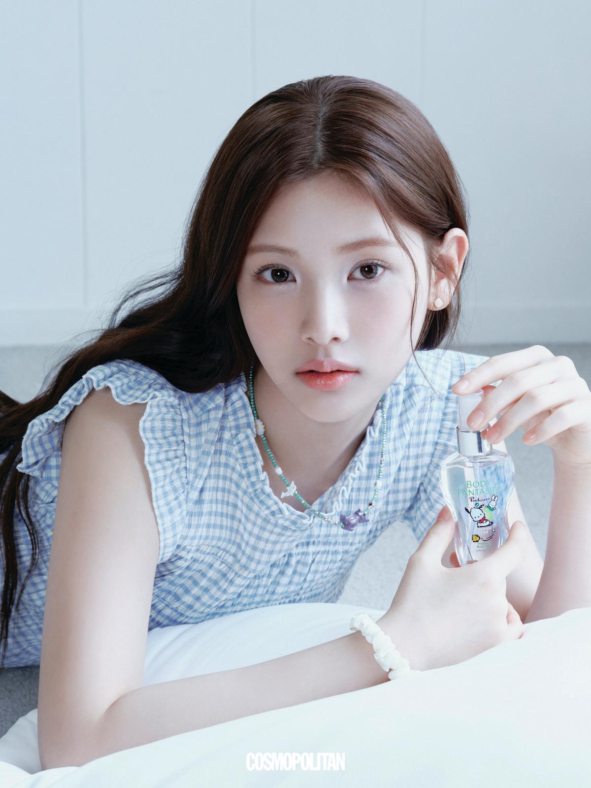 목걸이 Niro Serendipity. 톱, 귀고리, 스크런치 스타일리스트 소장품. 