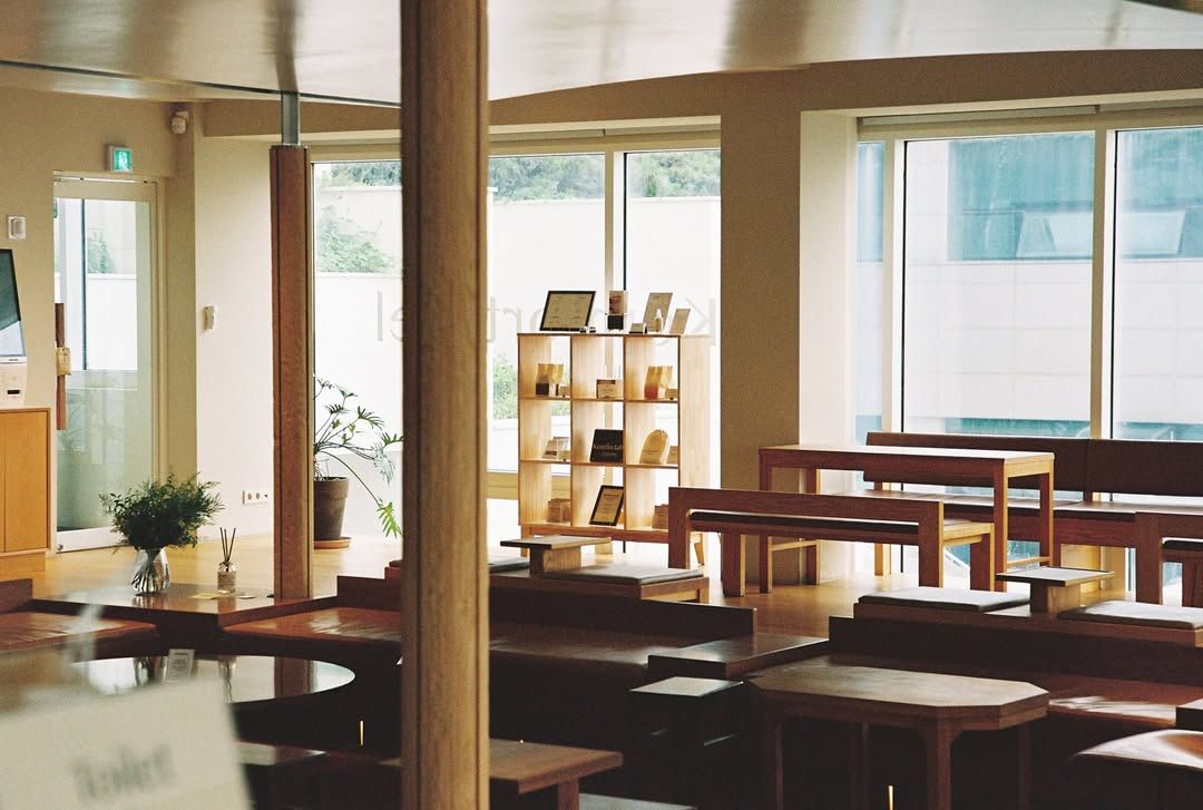 그랑핸드의 ‘콤포타블 커피’ | 인스타그램 @komfortabelcoffee