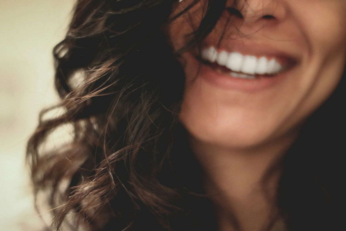 미소 | 출처 Unsplash, Lesly Juarez