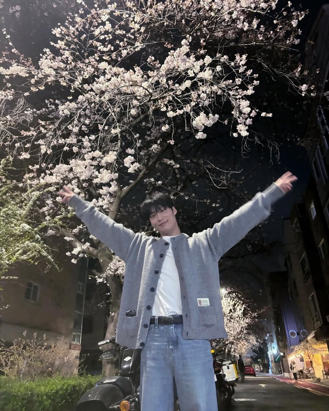 흰 티 코디를 선보인 허남준. 사진 인스타그램 @namjun0609
