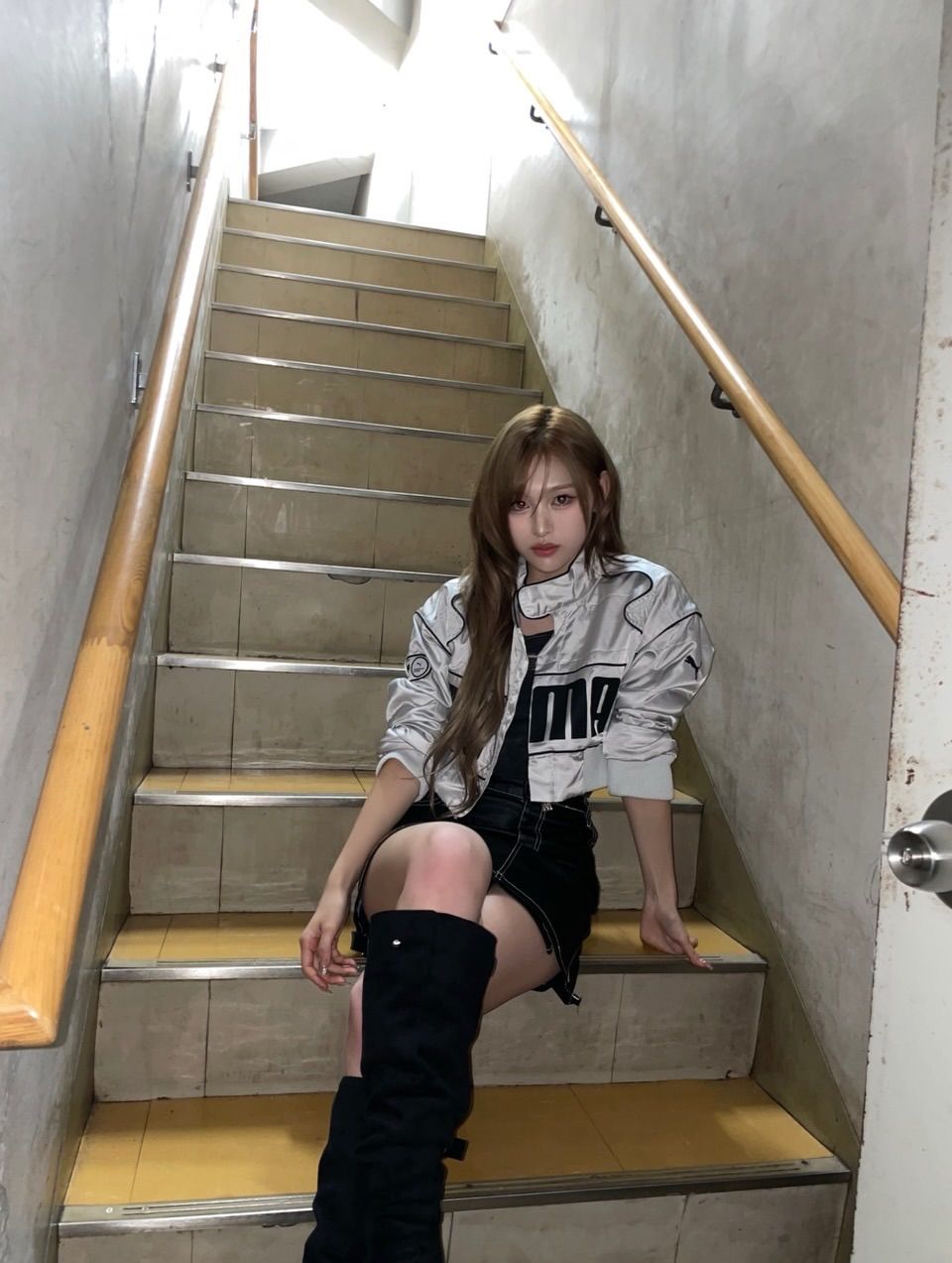 리센느 미나미의 다양한 스타일링. 사진 인스타그램 @rescene_official