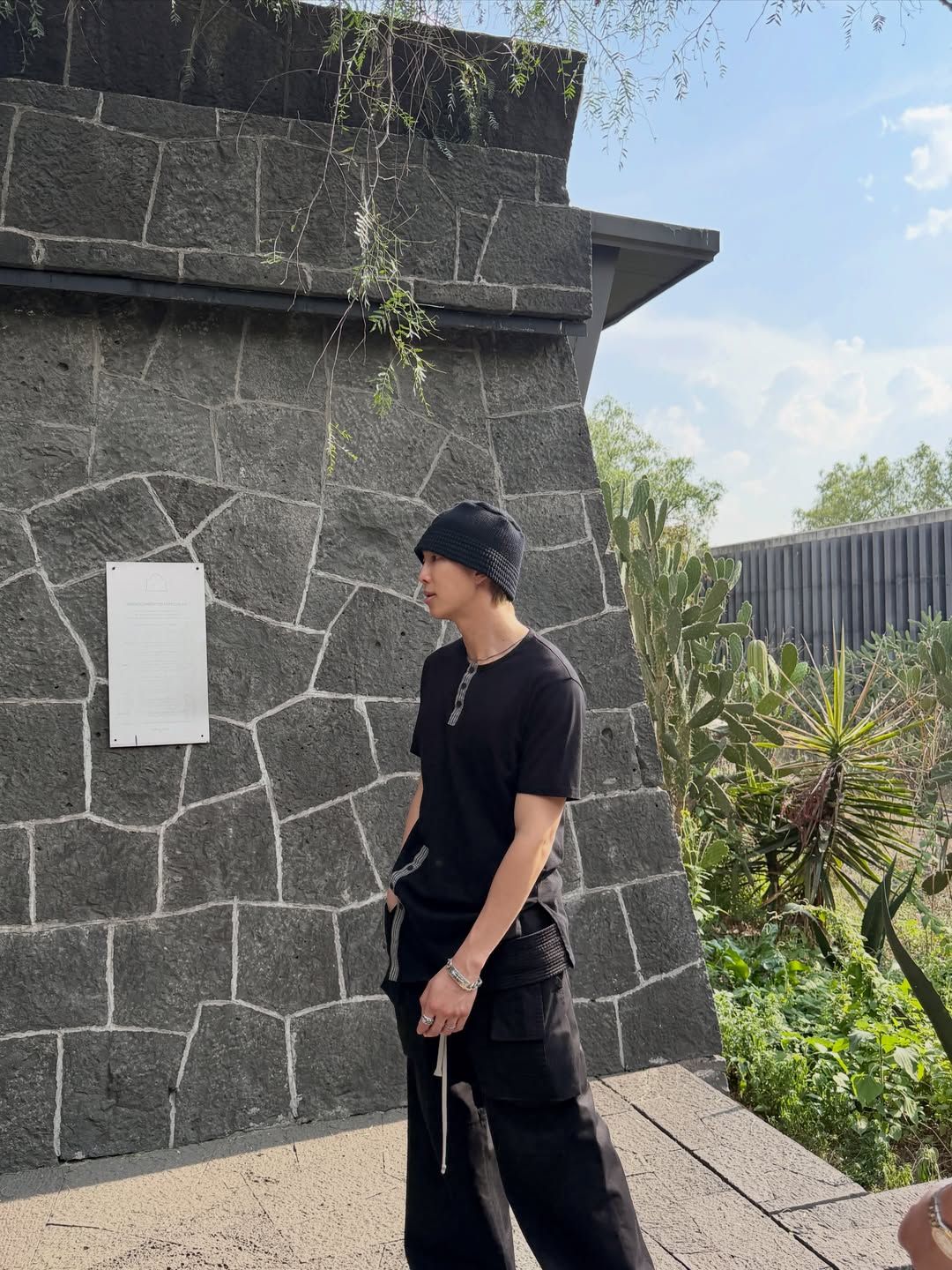 BTS 알엠 패션 | 인스타그램 @rkive, @bts.bighitofficial 