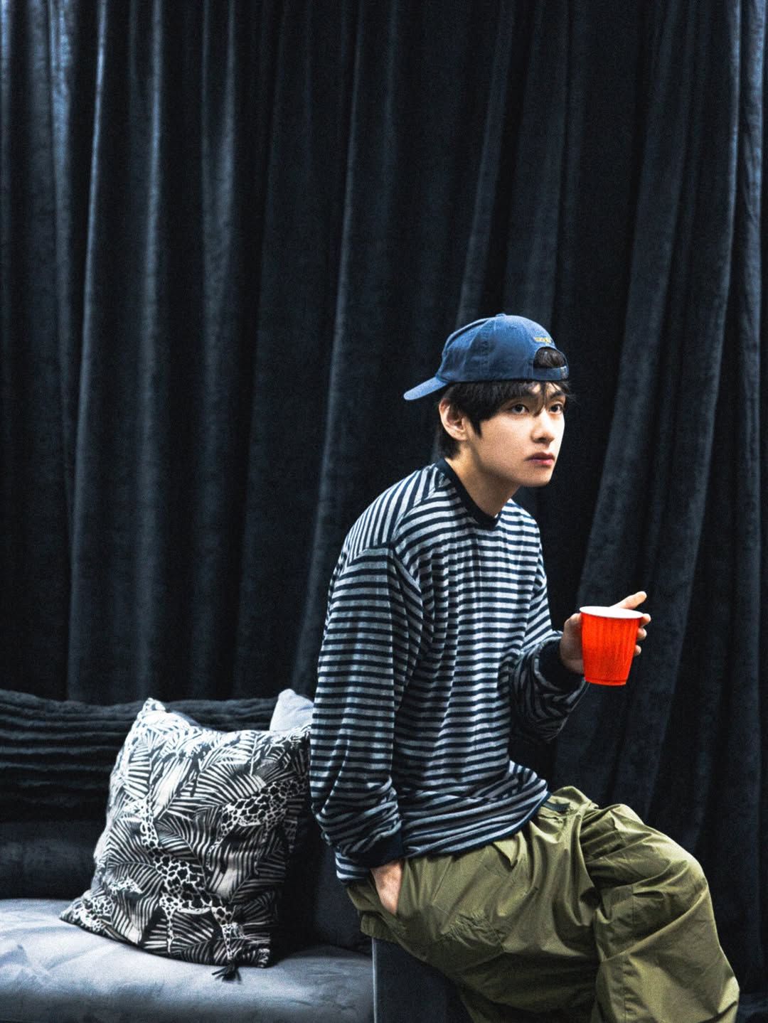 BTS 뷔 패션 | 인스타그램 @thv, @bts.bighitofficial 