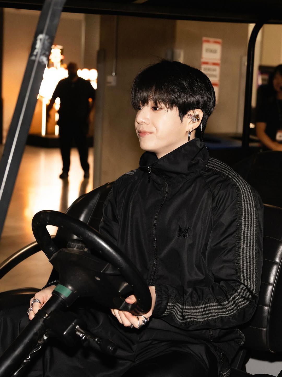 BTS 정국 패션 | 인스타그램 @mnijungkook, @bts.bighitofficial 
