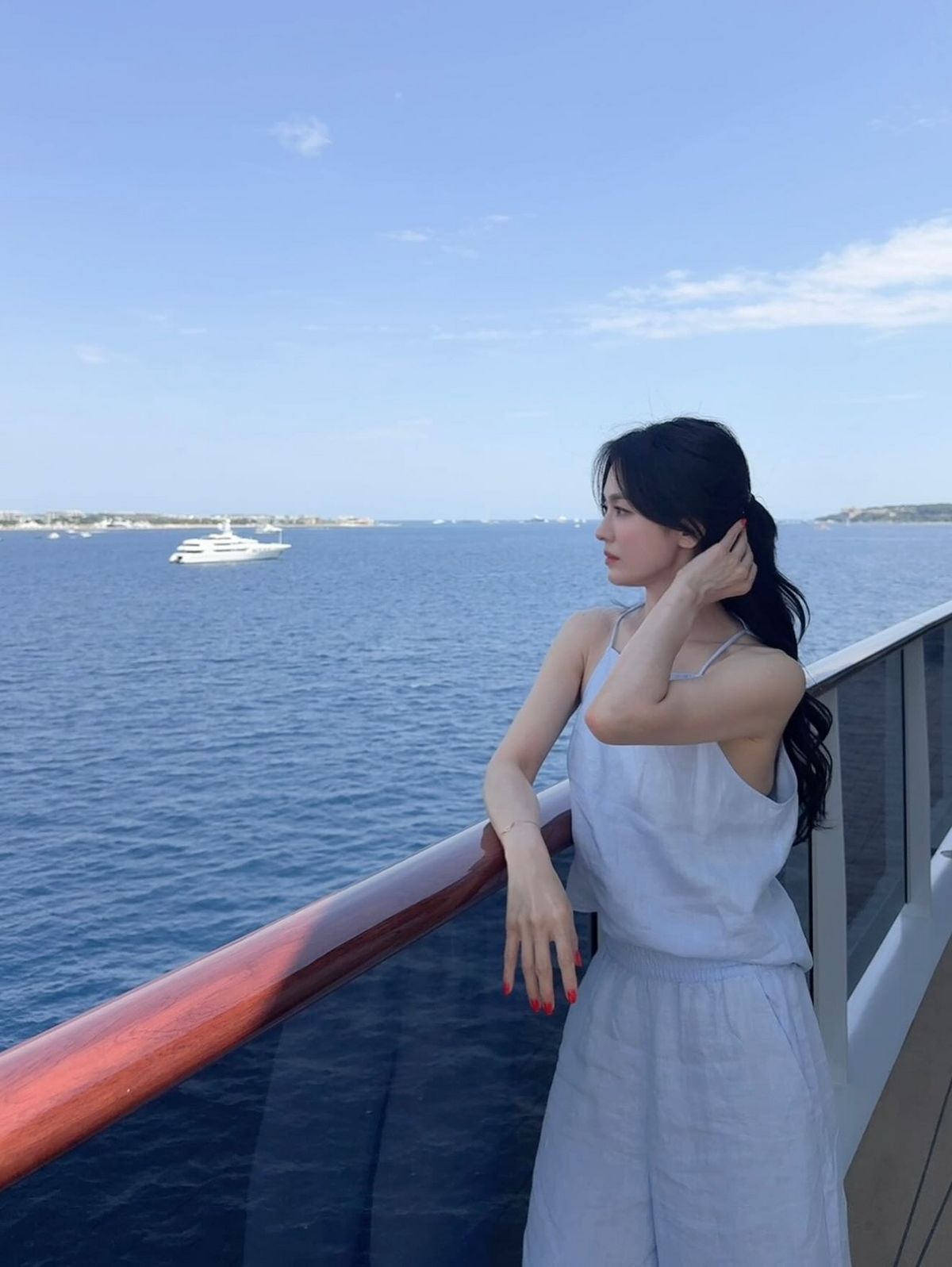 송혜교 벌룬 팬츠 | 인스타그램 @kyo1122
