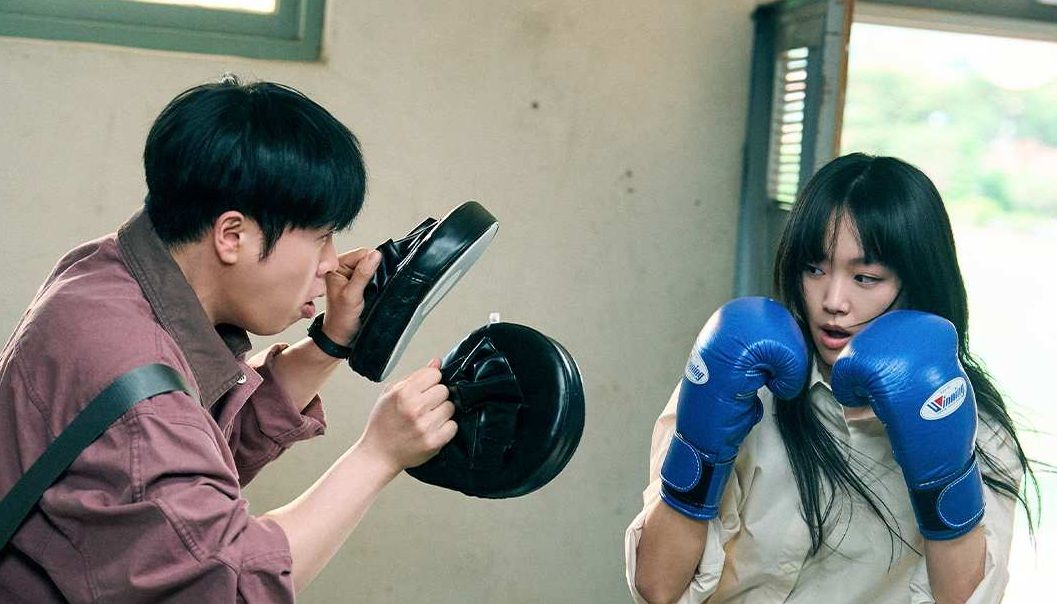 넷플릭스 <참교육> 임한림 역 배우 진기주 | 인스타그램 @netflixkr