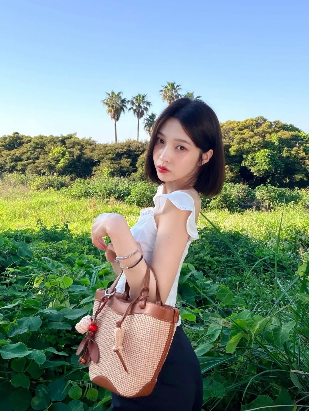 시크한 보브컷으로 단정한 단발로 변신한 조이 ㅣ 인스타그램 @_imyour_joy