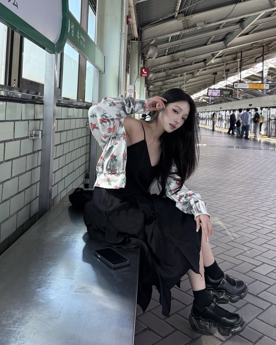 플라워 패턴 코디 | 인스타그램 @rosieline_ 