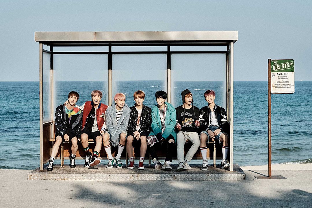 BTS <WINGS 외전: YOU NEVER WALK ALONE> 앨범 재킷 | 출처 ⓒ빅히트엔터테인먼트 