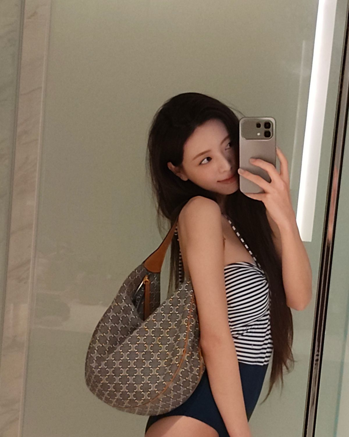 있지 유나 여름 수영복 | 인스타그램 @igotyuandme