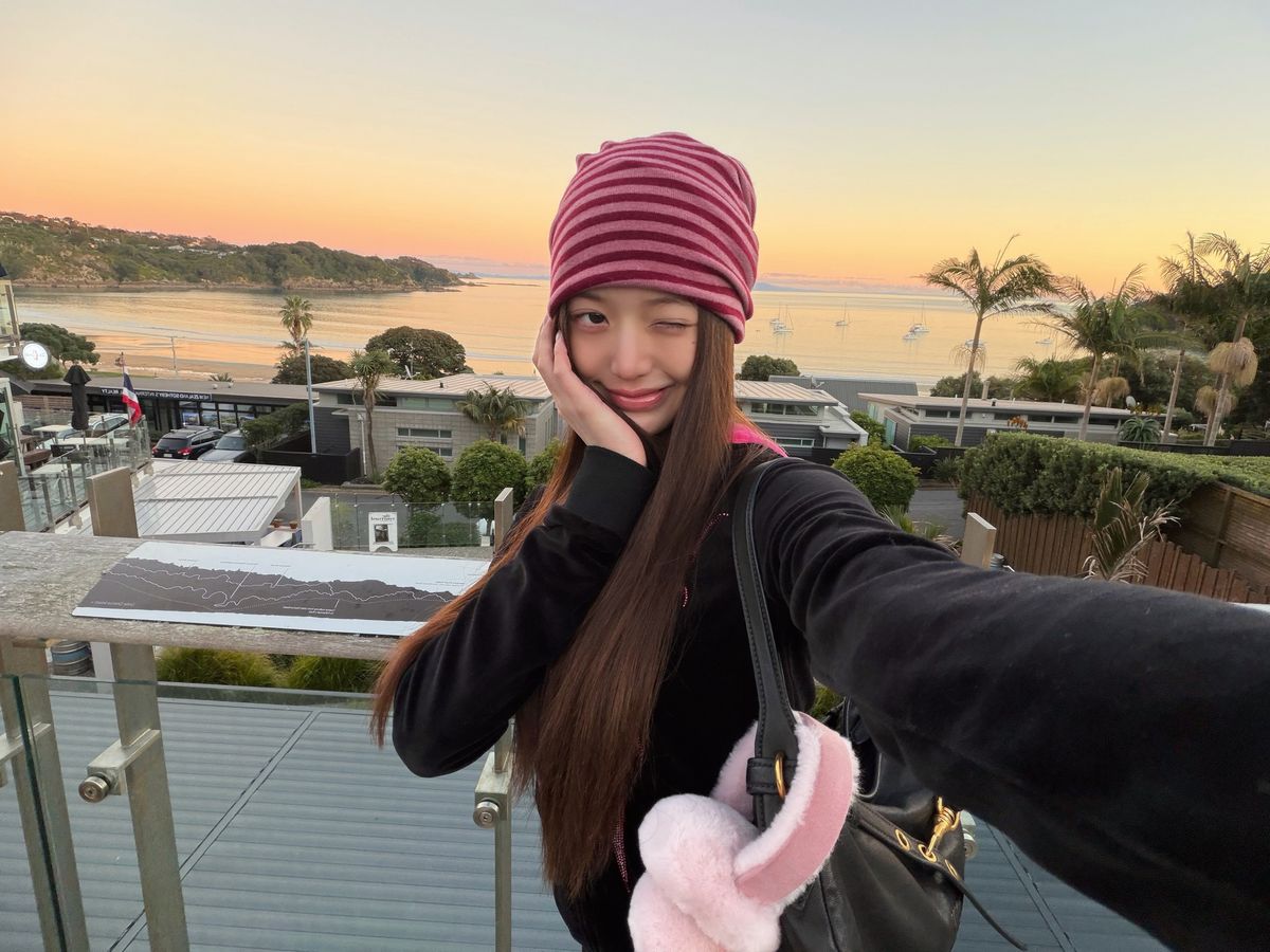 장원영의 비니 코디. 인스타그램 @for_everyoung10