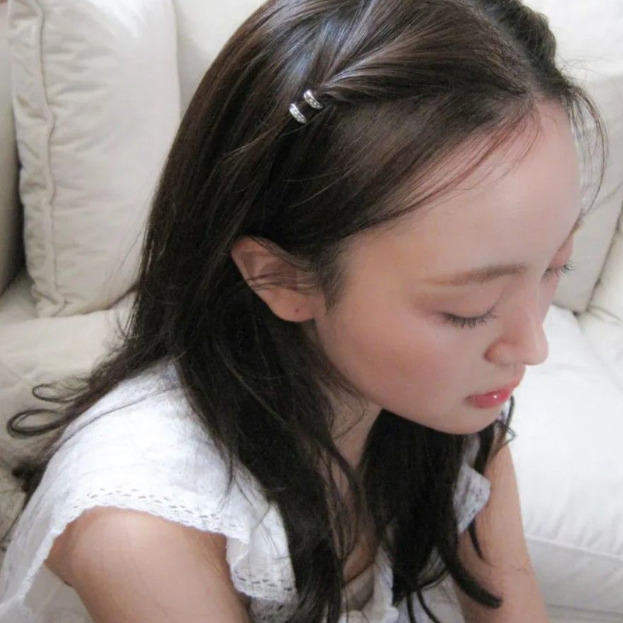 PETAL HAIR PIN