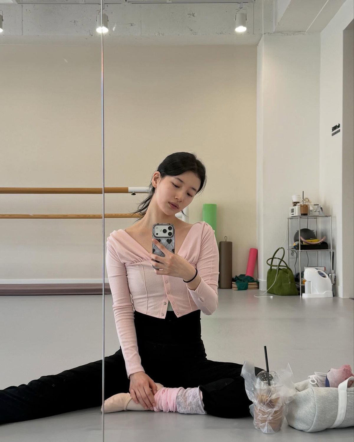인스타그램 @skuukzky