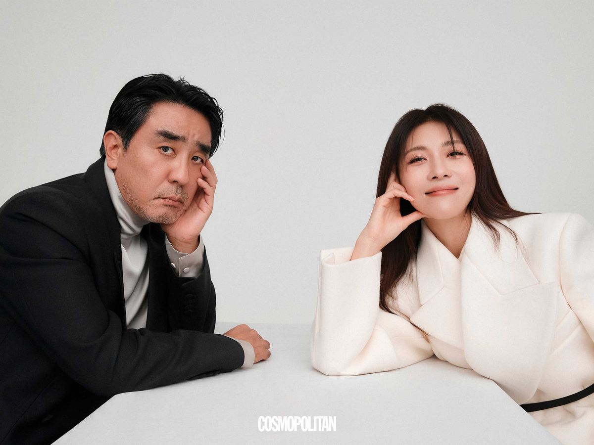 (류승룡)재킷, 이너 톱 모두 Heonkim. (하지원)재킷, 벨트 모두 Tod’s.