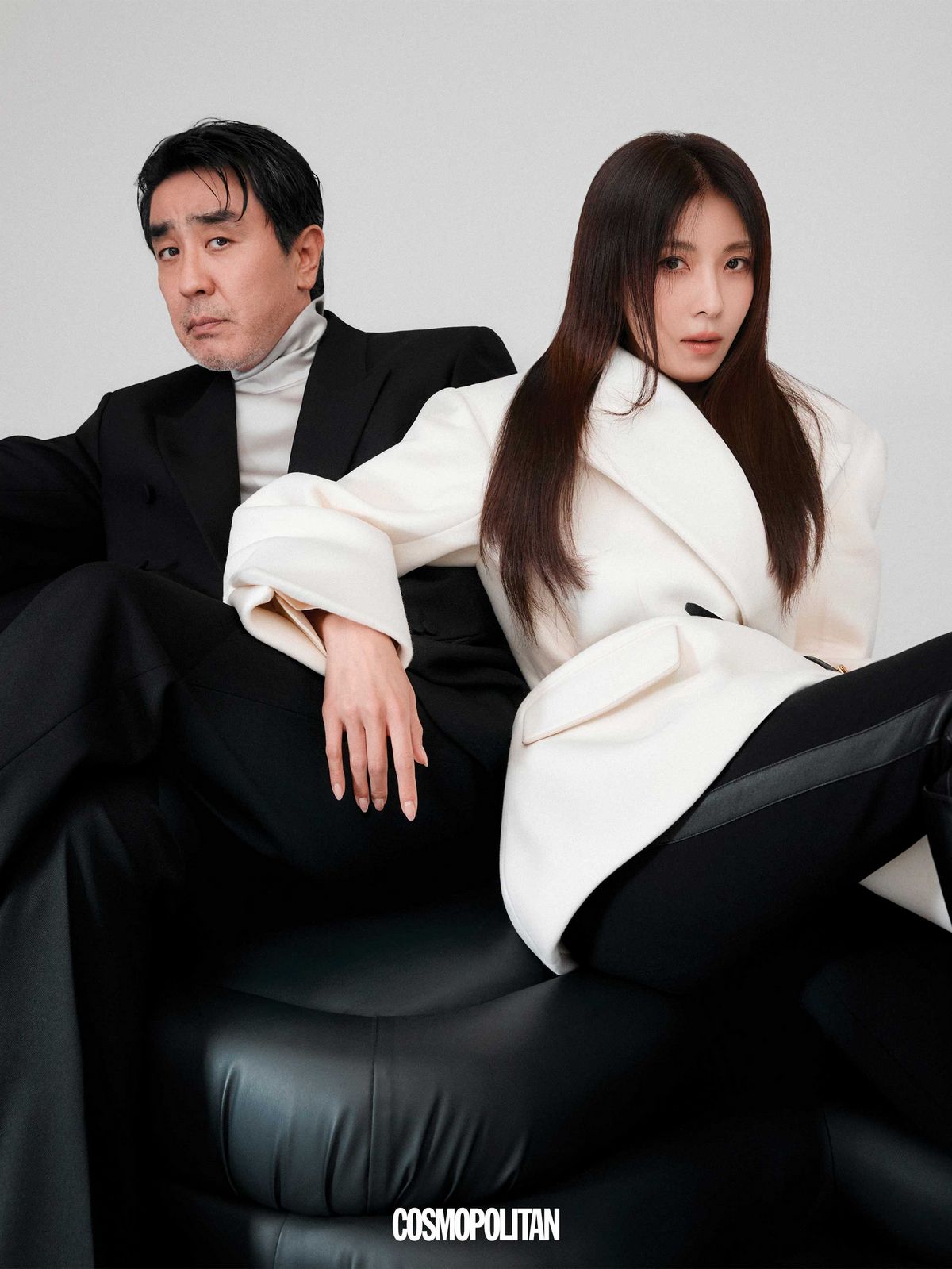 (류승룡)재킷, 터틀넥, 팬츠 모두 Heonkim. (하지원)재킷, 팬츠, 벨트 모두 Tod’s.