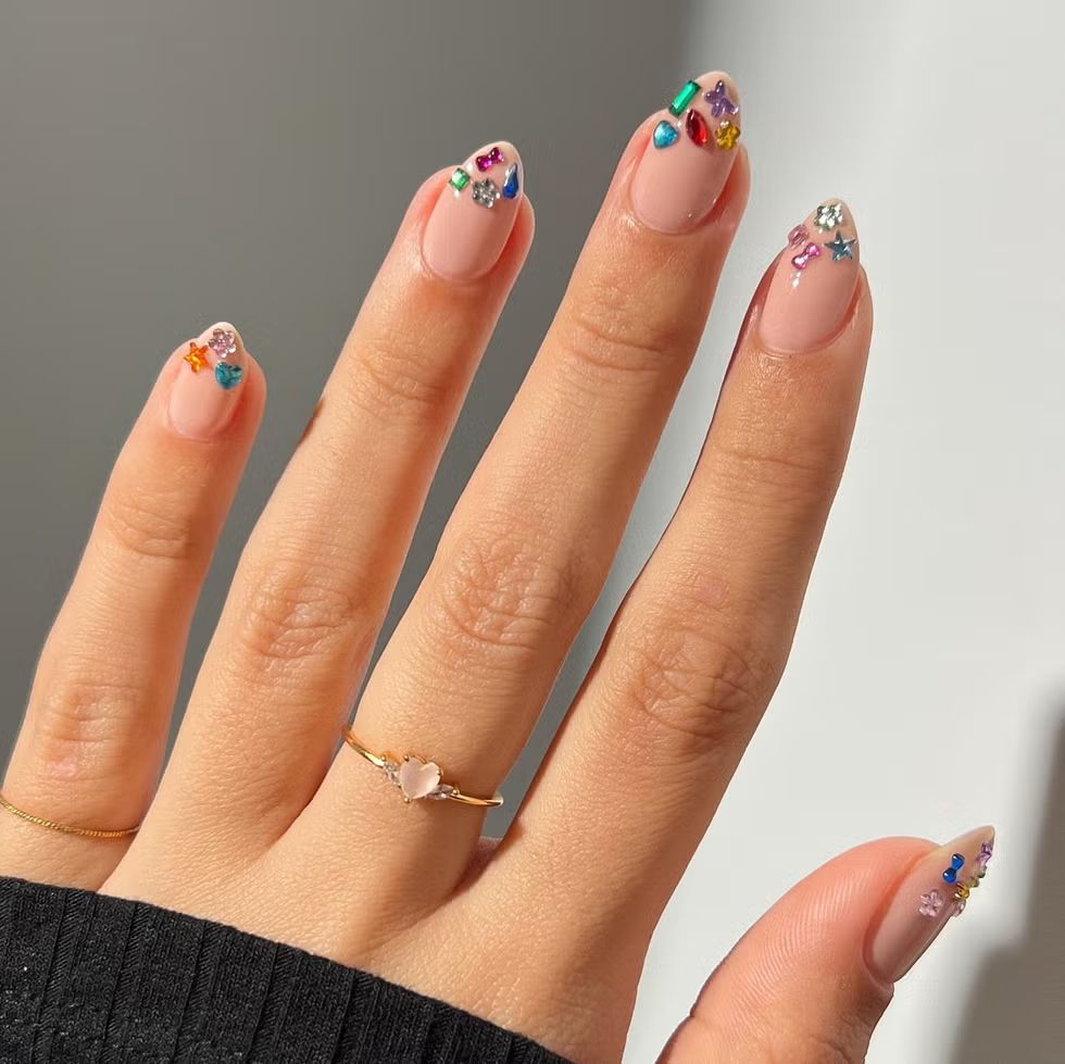 비다즐링 네일 아트 아이디어 | 사진 @samrosenails