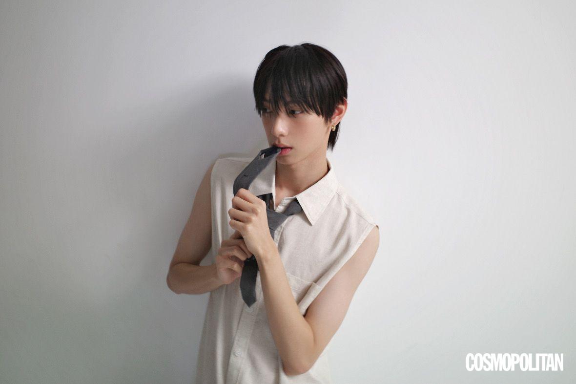 넥타이만 보면 일단 물고 보는 편. | 우진이 찍은 립우