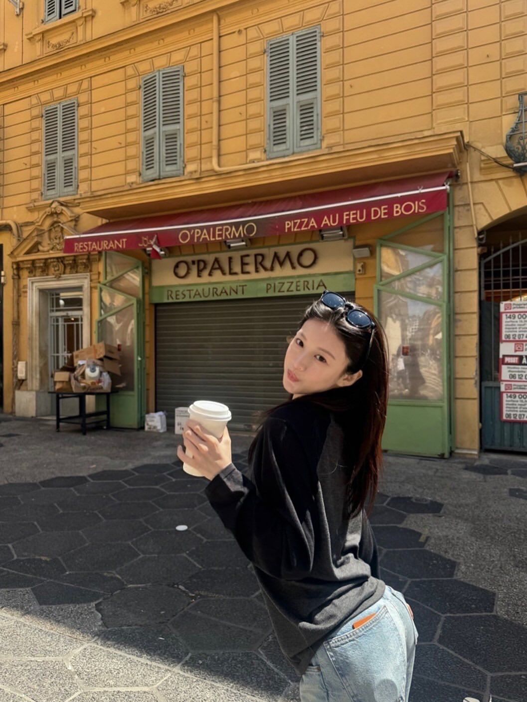 찰랑거리는 머릿결을 가진 고윤정ㅣ인스타그램 @goyounjung