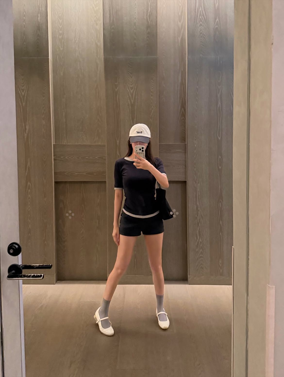 효민 데일리 패션 | 인스타그램 @hyominnn