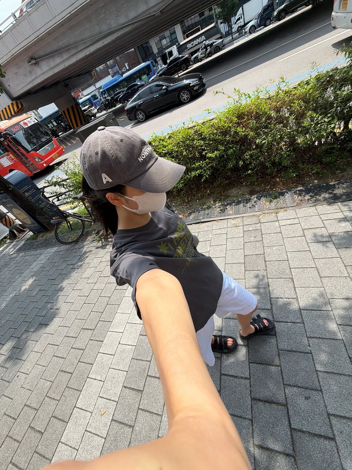 지수의 운동복 패션. 사진 인스타그램 @sooyaaa__