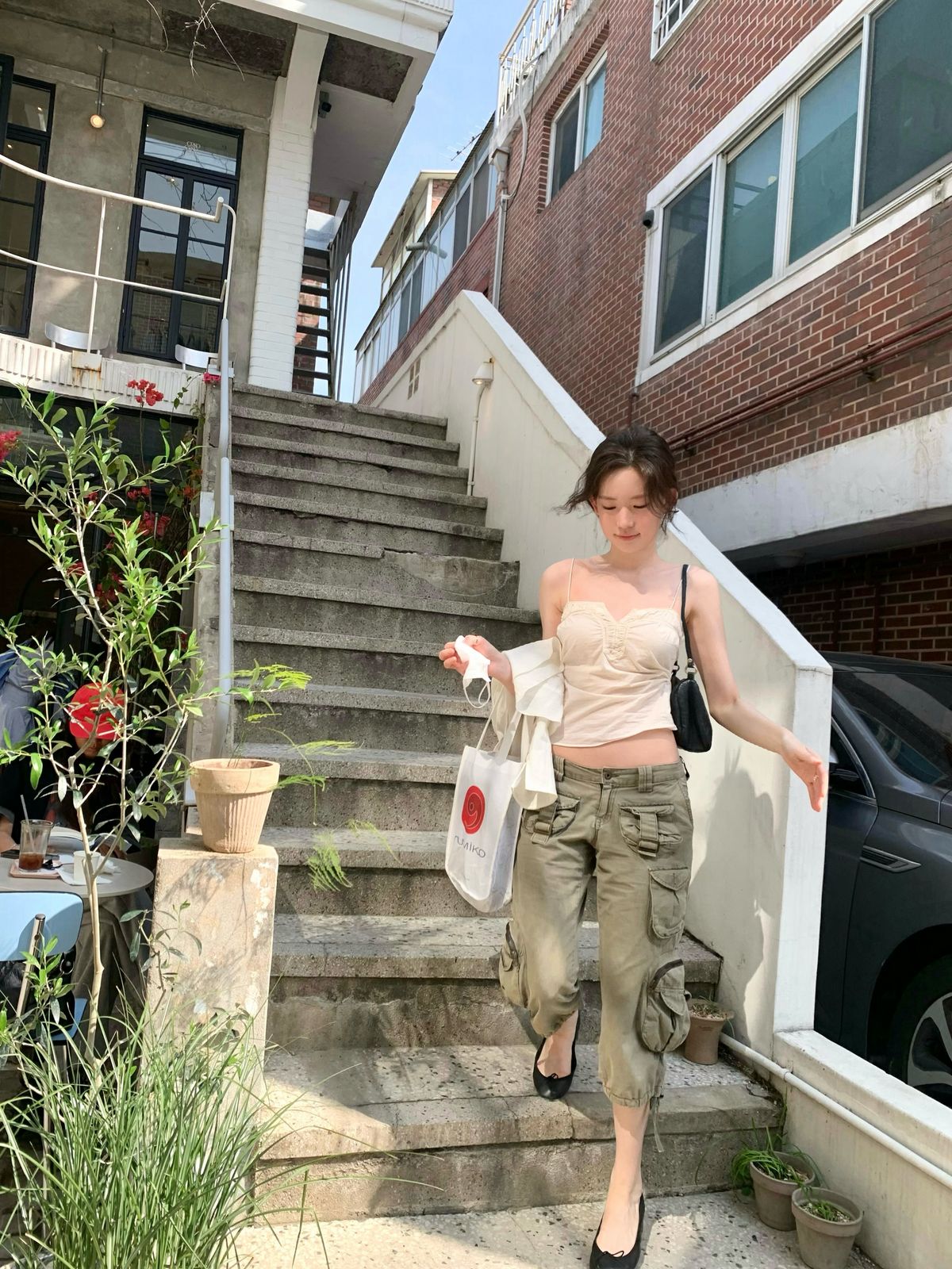 최윤지의 플랫슈즈 코디. 인스타그램 @yoonjiiii