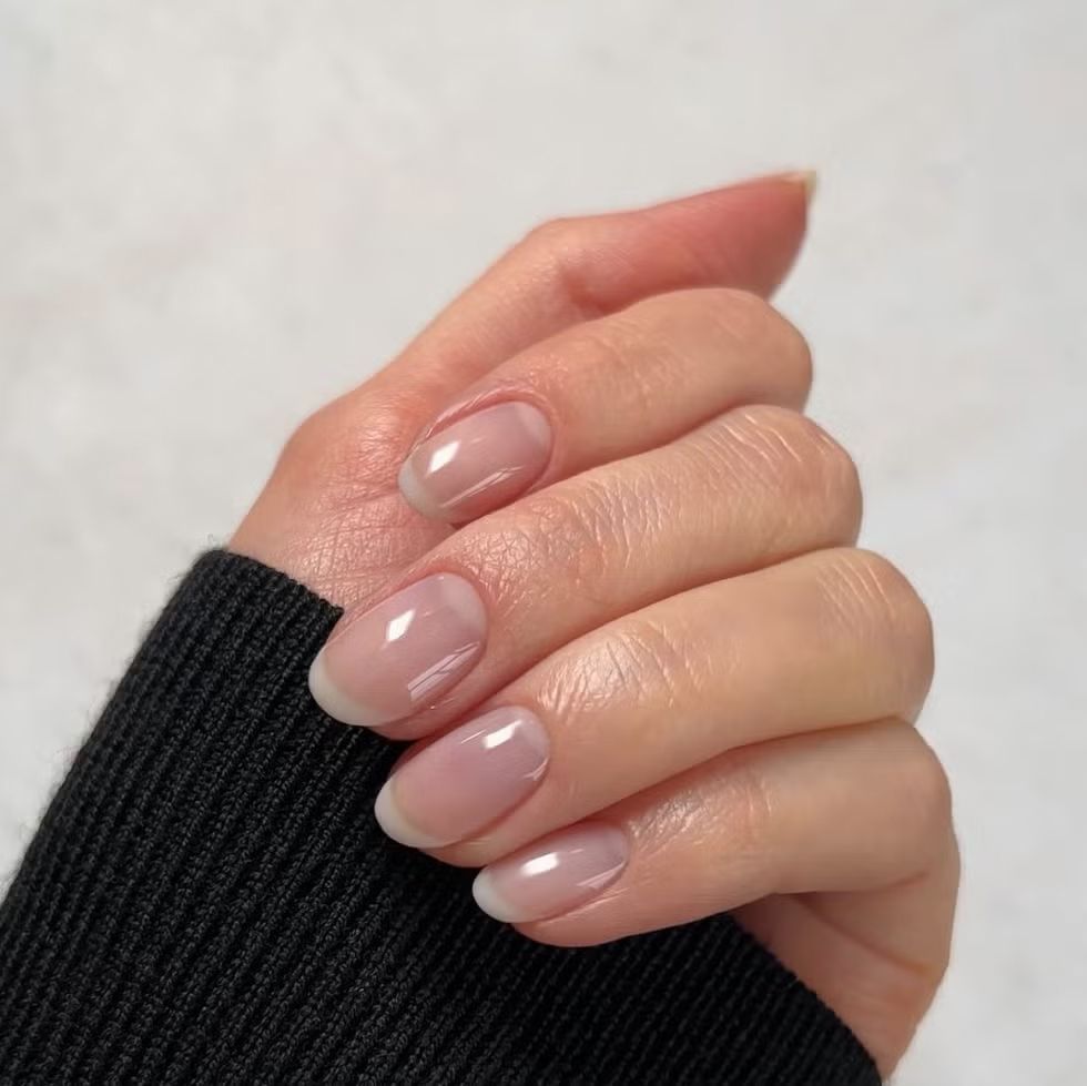 시럽 네일 트렌드 | 사진 @raelondonnails