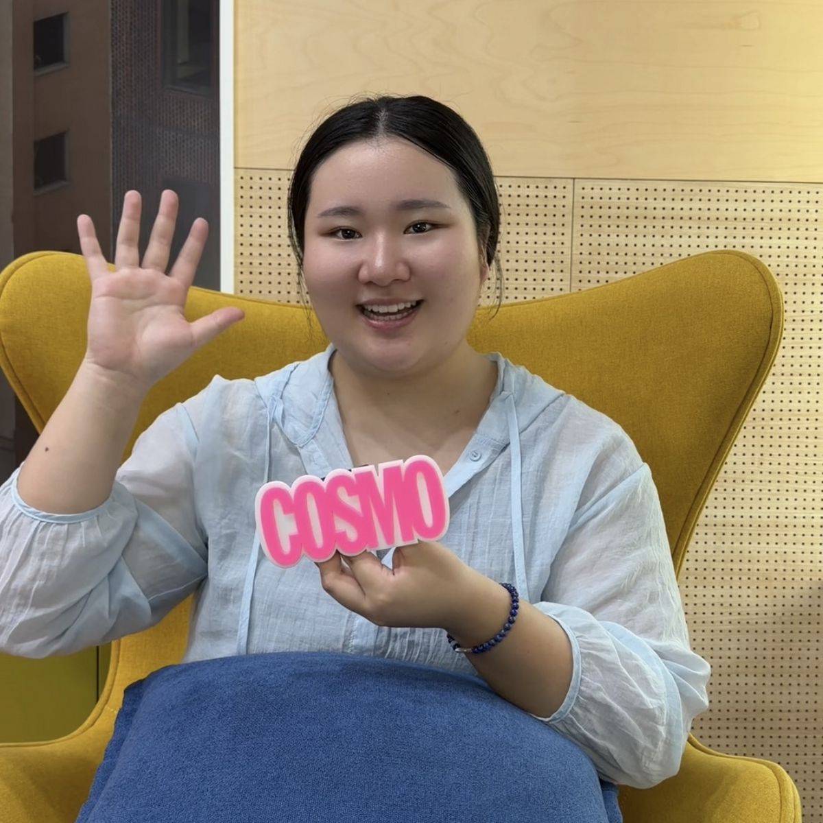 코스모 오피스에 방문한 전은슬 님