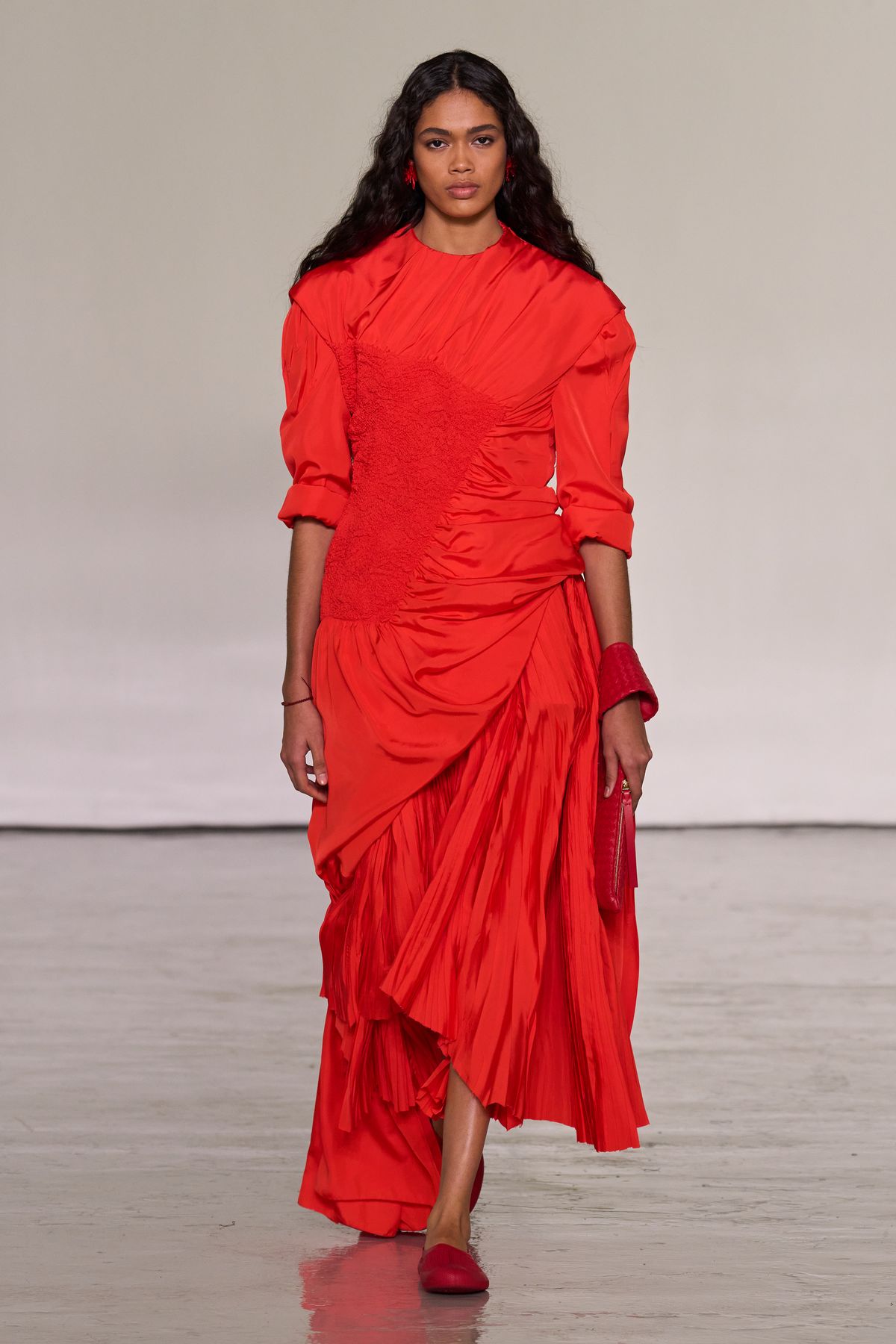 Bottega Veneta S27 | 사진 LAUNCHMETRICS SPOTLIGHT