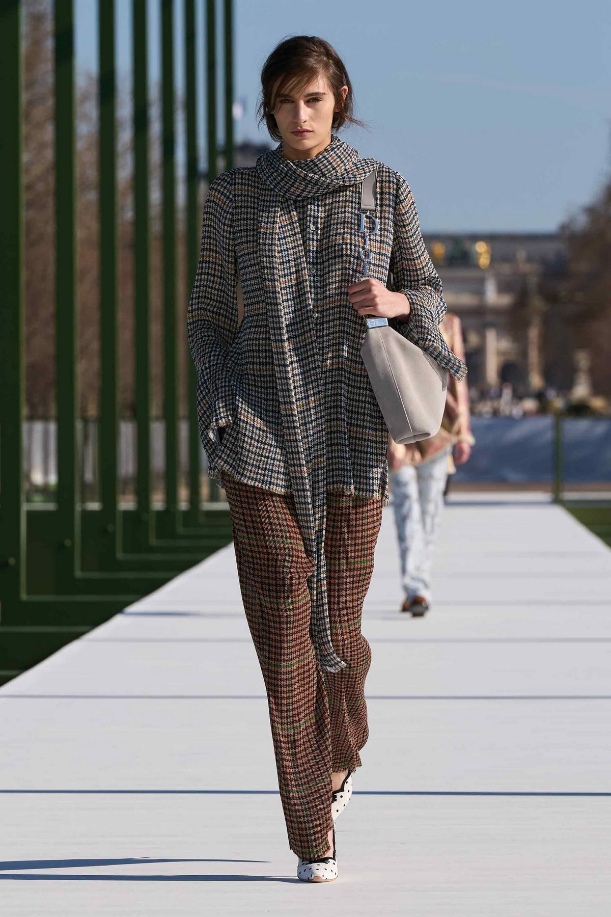 Dior
