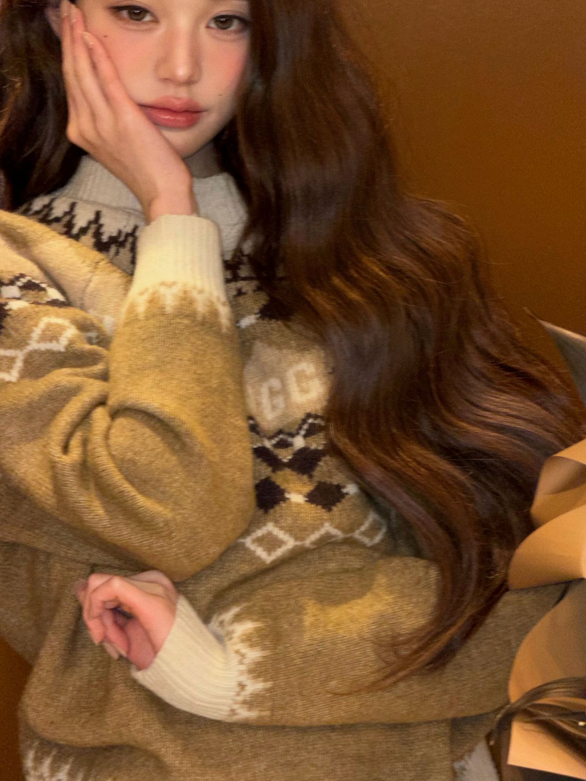 굵고 정돈된 느낌의 글램 웨이브를 한 장원영 | 인스타그램 @for_everyoung10