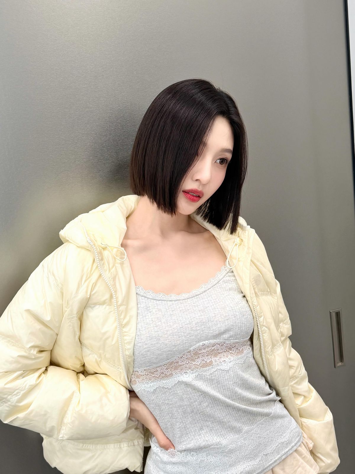 조이의 경량 패딩 코디. 인스타그램 @_imyour_joy
