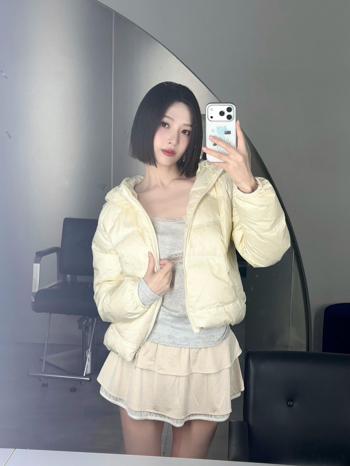 조이의 경량 패딩 코디. 인스타그램 @_imyour_joy