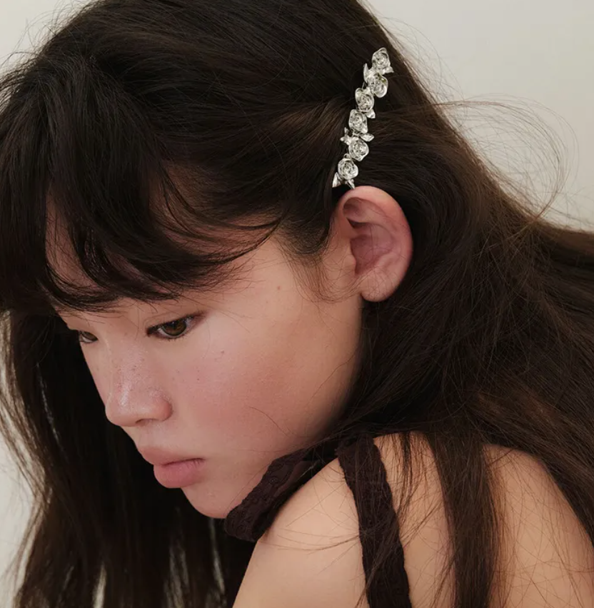 PETAL HAIR PIN