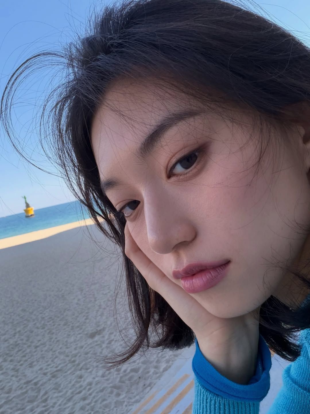 김도연 블루 패션 | 인스타그램 @lafilledhiver_