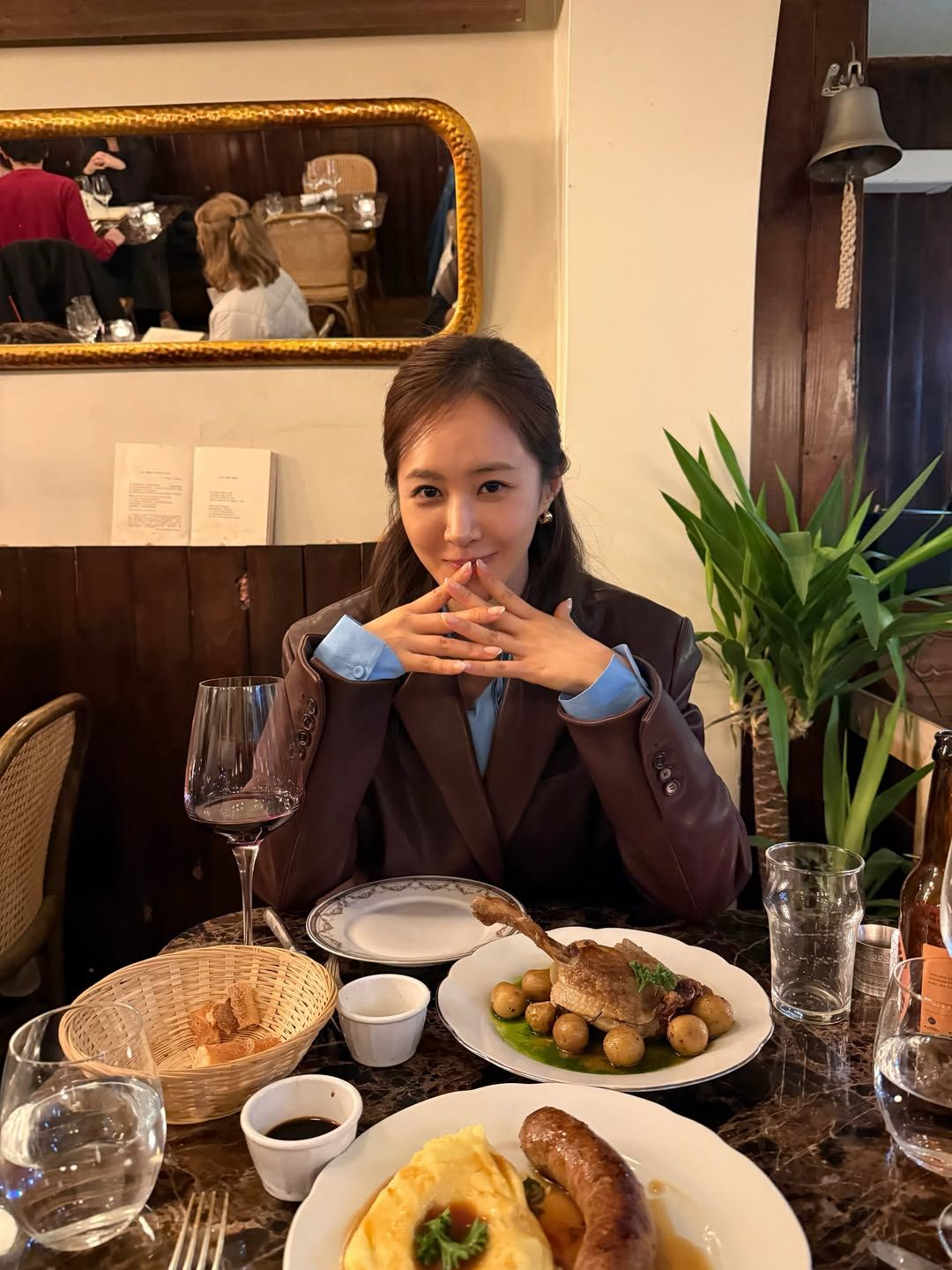 권유리 블루 패션 | 인스타그램 @yulyulk