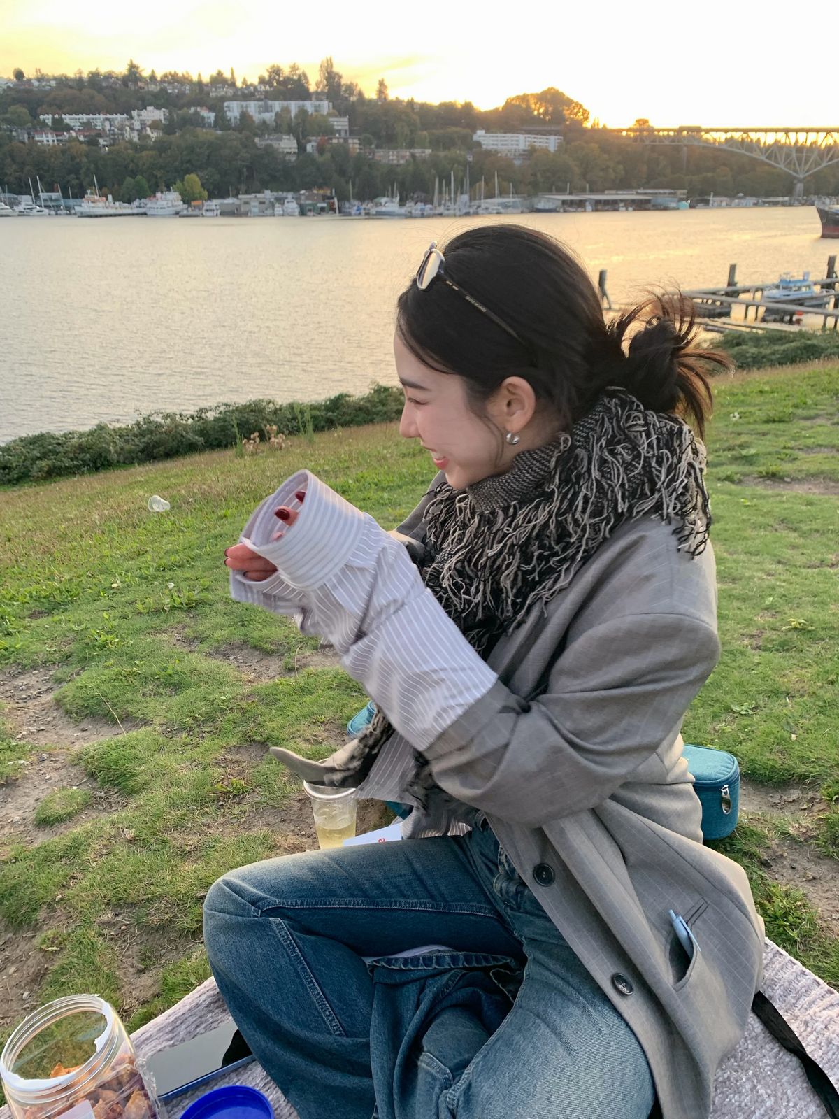앞머리 없이 로우 번 헤어를 연출한 카리나 | 인스타그램 @katarinabluu