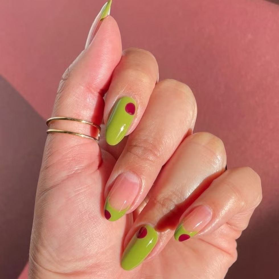 올리브 네일 아이디어 8 | 사진 인스타그램 @nailartbysig