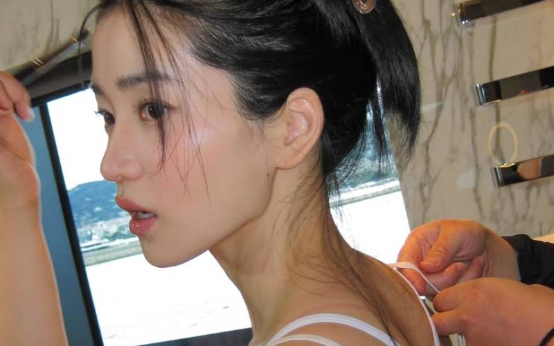 쿠션 유목민 정착 완료! 얇게 밀착되는 요즘 여름 쿠션 5