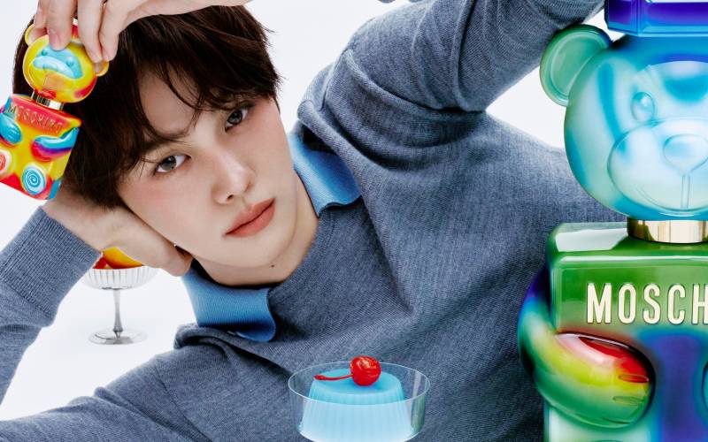 달콤함도, 비주얼도 만렙! 앤더블 김규빈과 모스키노 뷰티 토이2가 만나면?