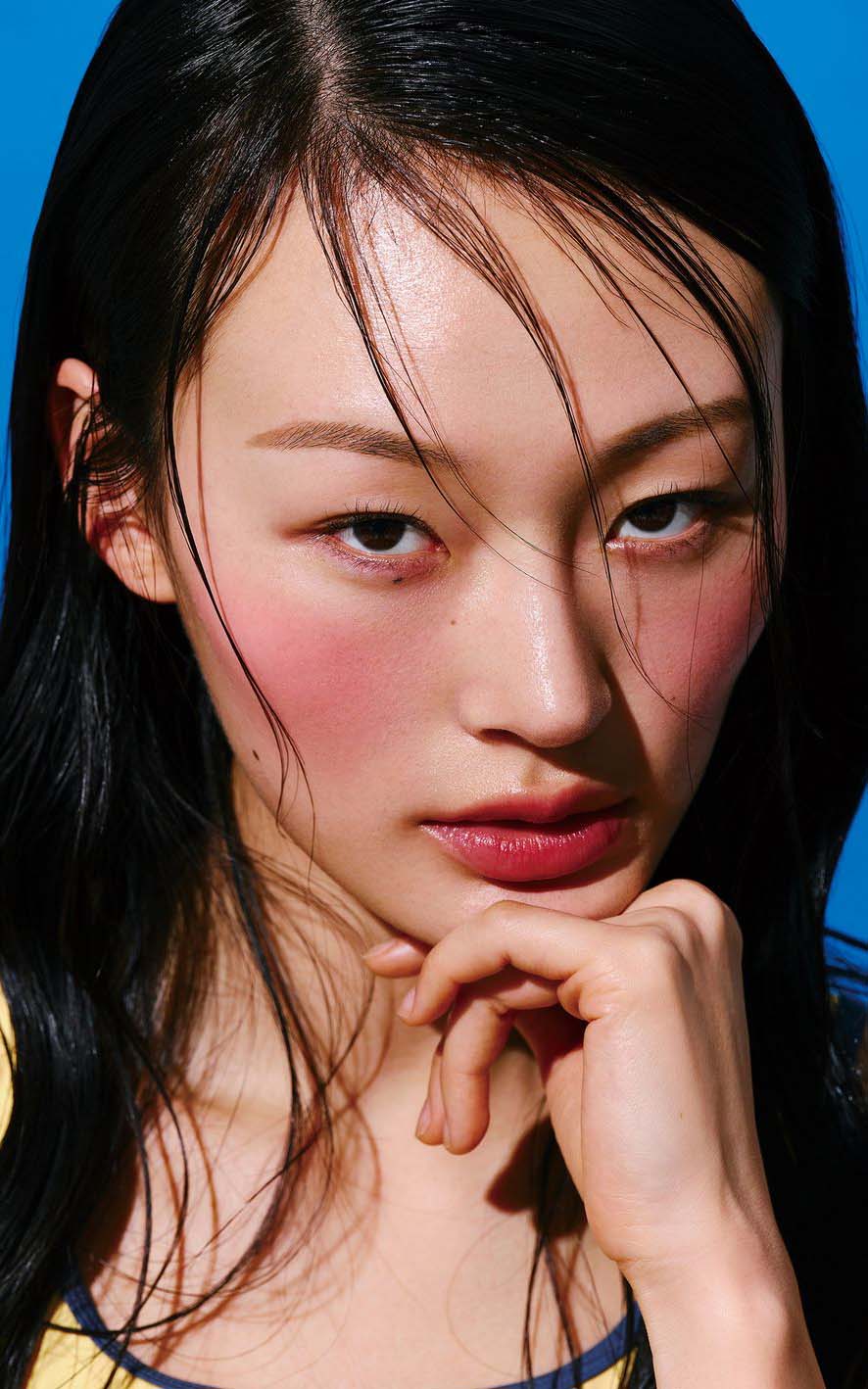 봄 메이크업 핵심은 치크, 요즘은 블러셔가 룩을 바꿉니다