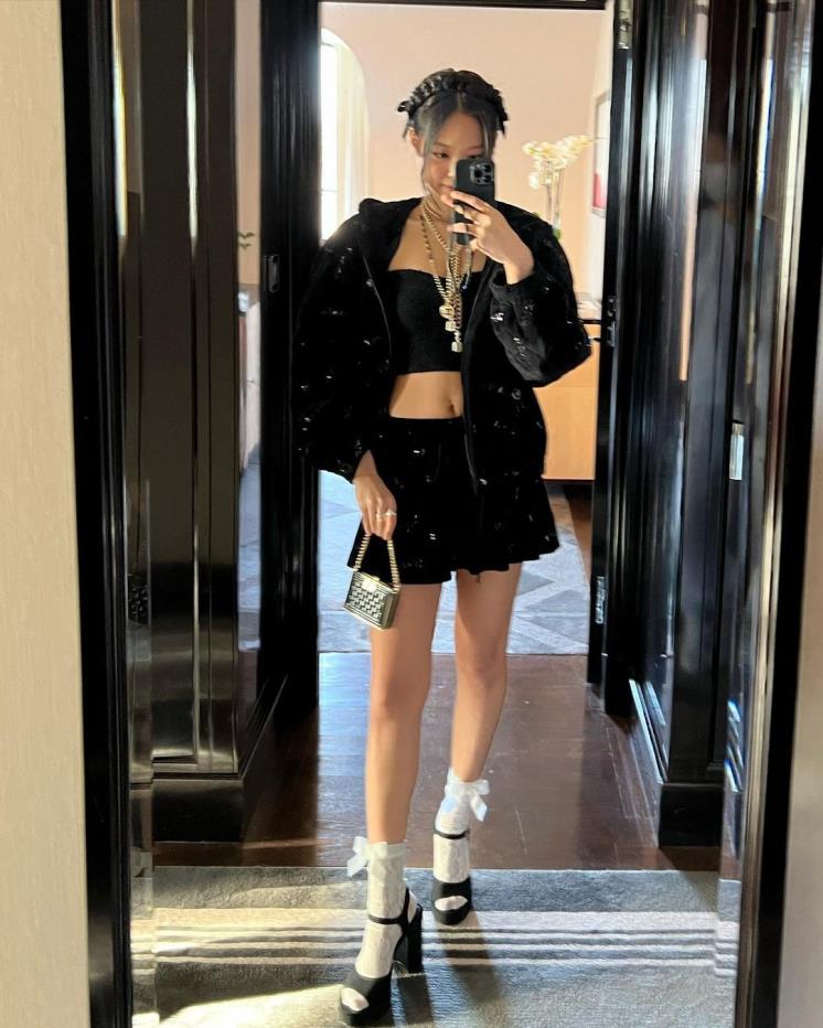 @jennierubyjane