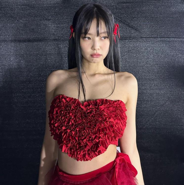 @jennierubyjane