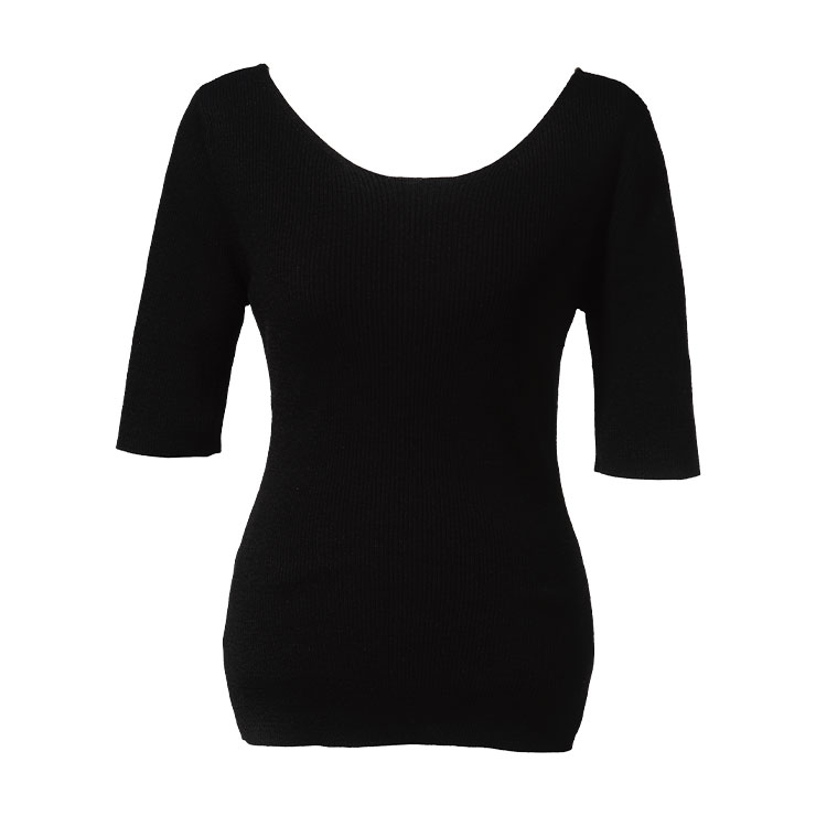 서머 스쿱넥 풀오버 13만8000원.