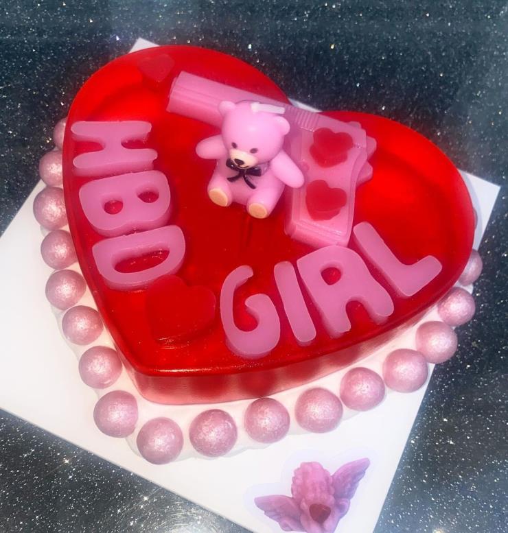 @jelloshotcake