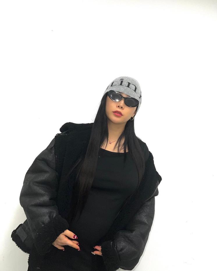 Instagram @__honey.j__