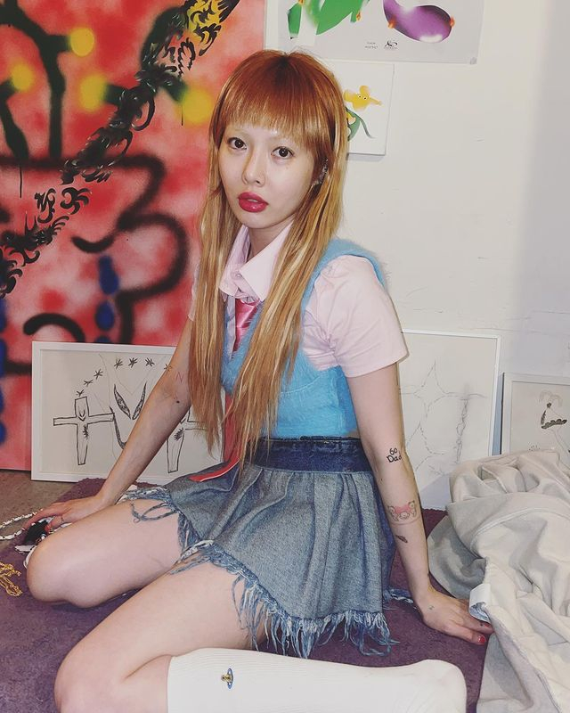 현아 (@hyunah_aa)