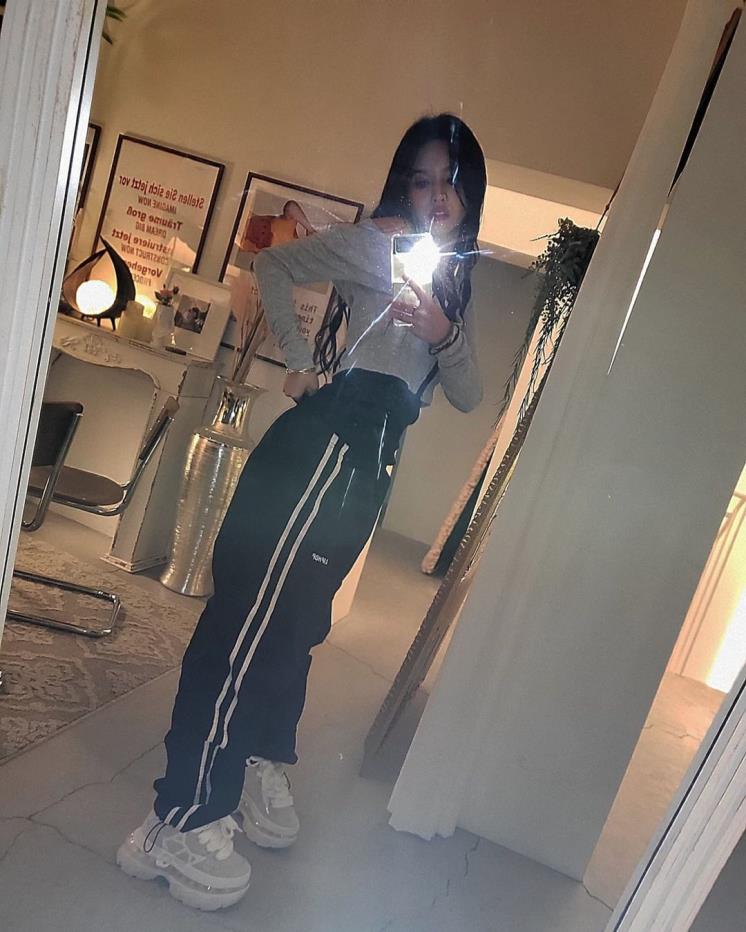 @tiny.pretty.j