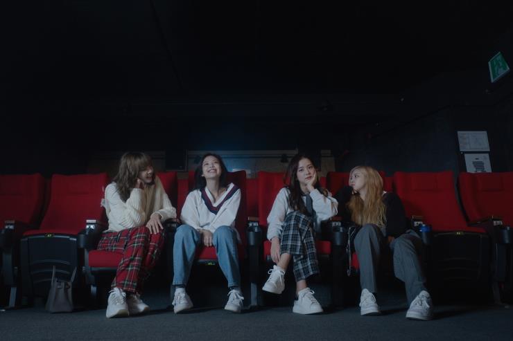 BlackPink- LIGHT UP THE SKY (L to R) LISA, JENNIE, JISOO and ROSE from BlackPink- LIGHT UP THE SKY. Courtesy of NETFLIX/Netflix ⓒ 2020