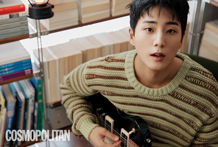 니트 톱 15만9천원 MMGL.